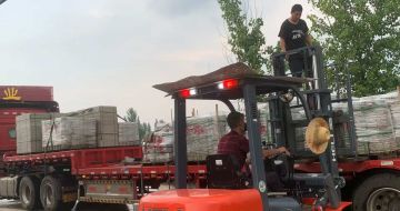 成都 黄金麻冰裂纹，地铺石装车