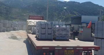 成都 芝麻白仿形路沿石，直形路沿石