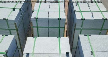 成都 芝麻白花岗岩5公分地铺石 花岗岩厂家工厂装车日常