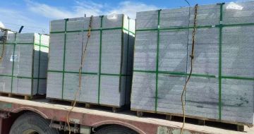 成都 芝麻白花岗岩地铺石装车日常