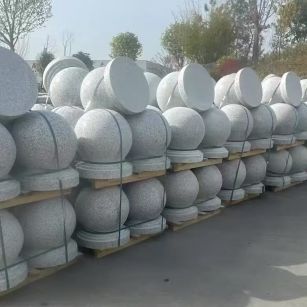 成都 白麻花岗岩石材圆球，石球，挡车球，隔离球，景观石球，风水球等