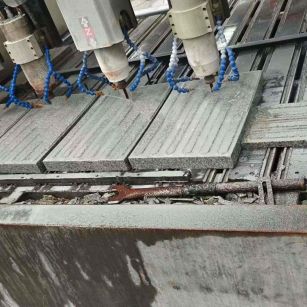 成都 芝麻白花岗岩荔枝面盲道雕刻