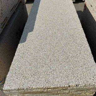 成都 黄金麻花岗岩荔枝面毛板，半成品