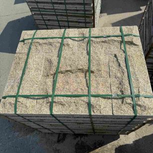 成都 黄金麻花岗岩石材自然面蘑菇石成品