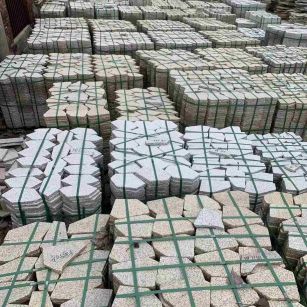 成都 黄金麻白麻花岗岩荔枝面地铺石(冰裂纹)