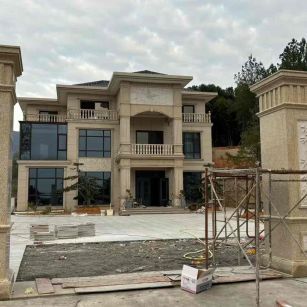 成都 黄金麻花岗岩别墅雕花外墙干挂配上门口雕花罗马柱