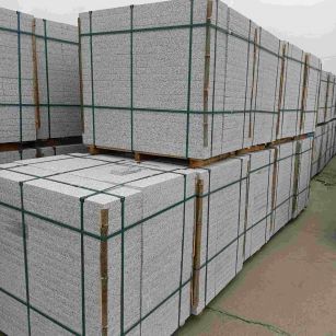 成都 白麻花岗岩石材荔枝面地铺石（300*600*50）