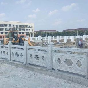 成都 白麻花岗岩荔枝面河道栏杆