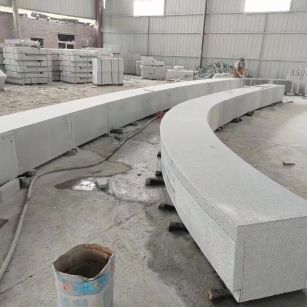 成都芝麻白花岗岩石板材 园林光面弧形坐凳