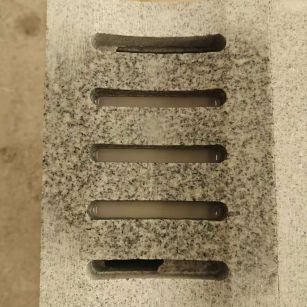 成都 芝麻白拉丝面花岗岩U型开槽排水槽