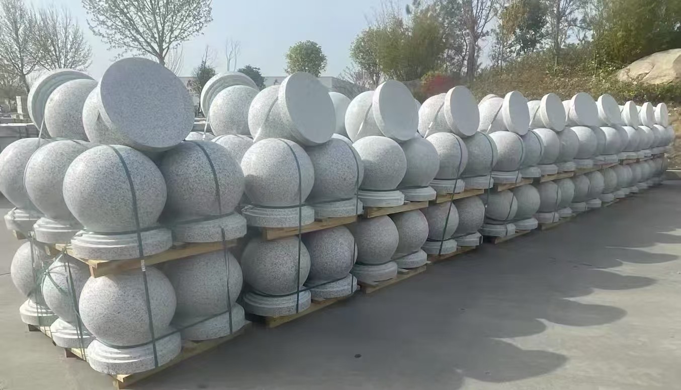 成都 白麻花岗岩石材圆球，石球，挡车球，隔离球，景观石球，风水球等