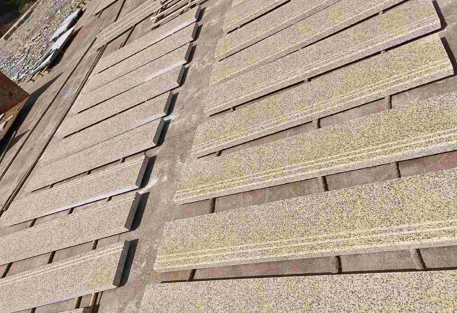 成都 黄金麻花岗岩光面楼梯踏步