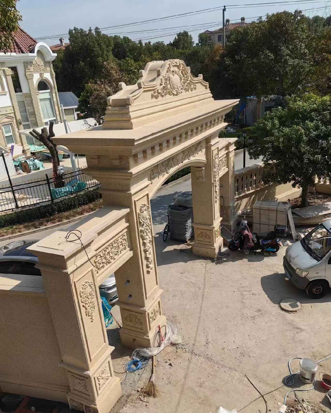 成都 黄金麻荔枝面花岗岩别墅门楼