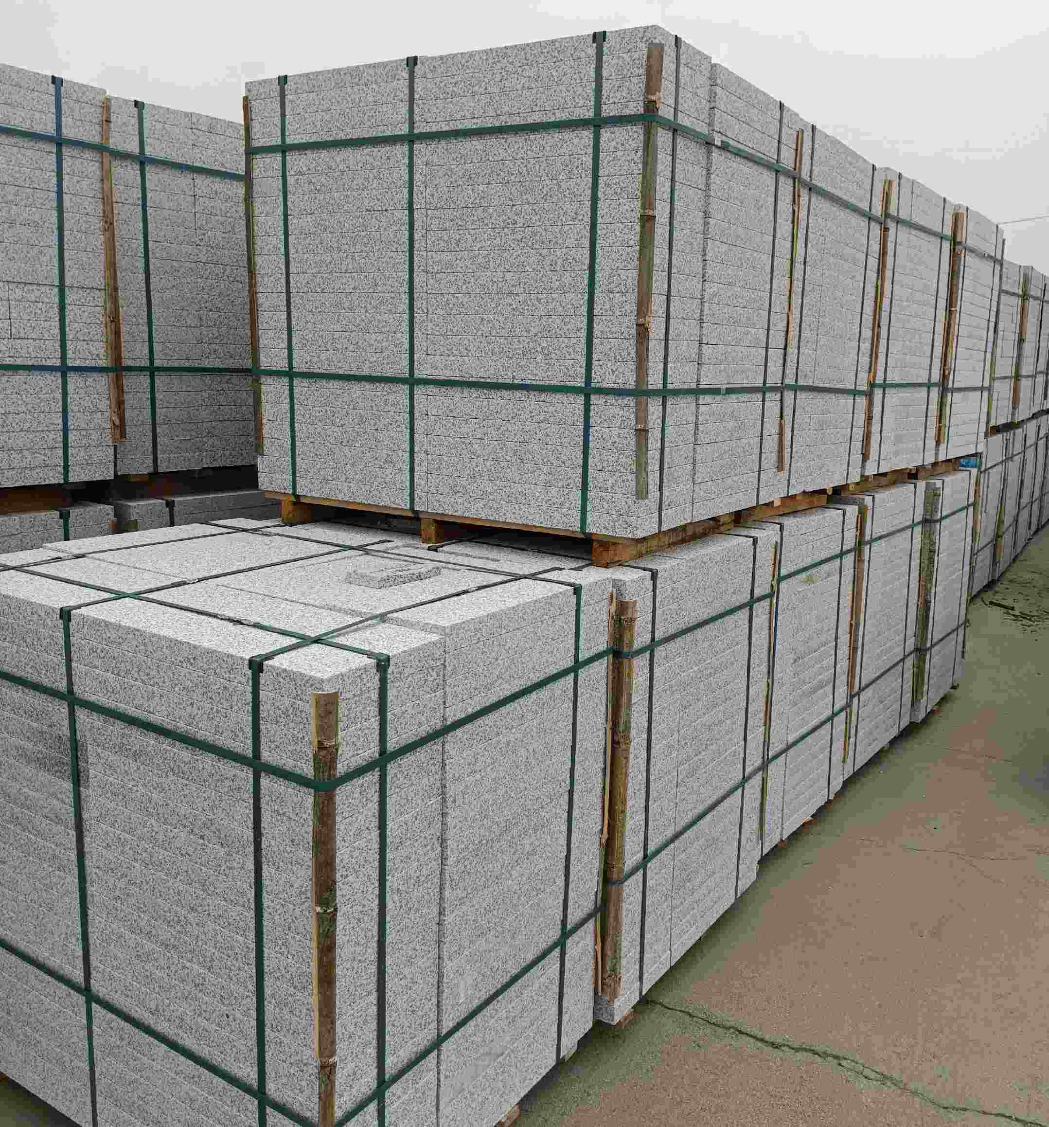 成都 白麻花岗岩石材荔枝面地铺石（300*600*50）