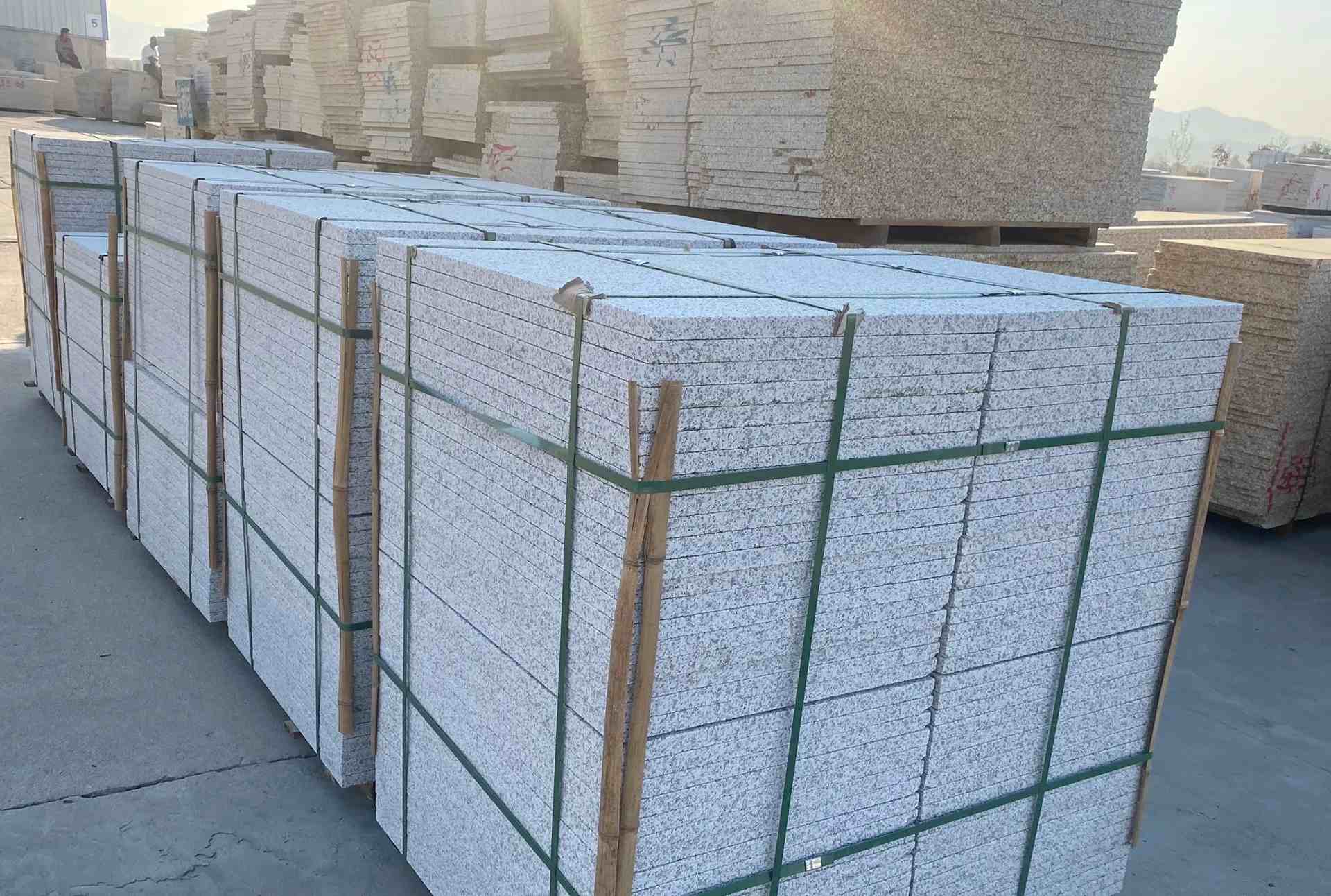 成都 白麻花岗岩荔枝面地铺石