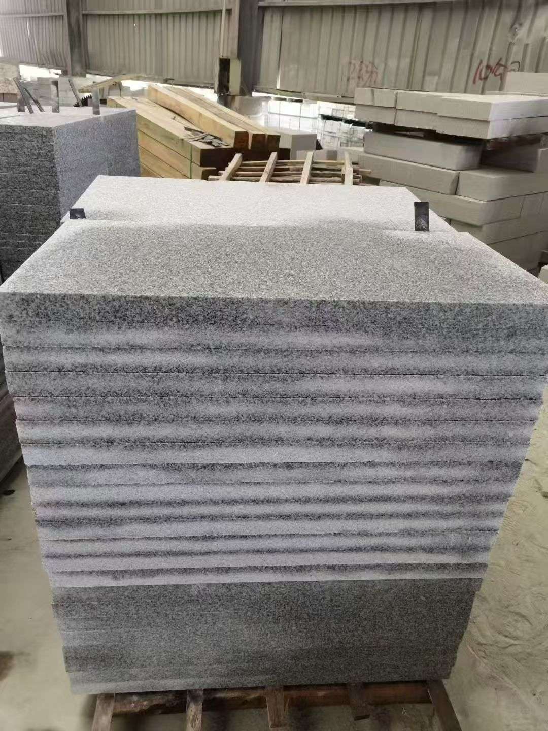 成都 芝麻白5公分火烧地铺成品，900*400，规格可定制