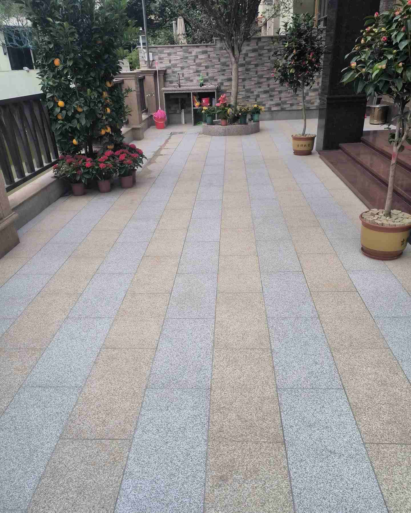 成都 黄金麻白麻荔枝面庭院铺装展示