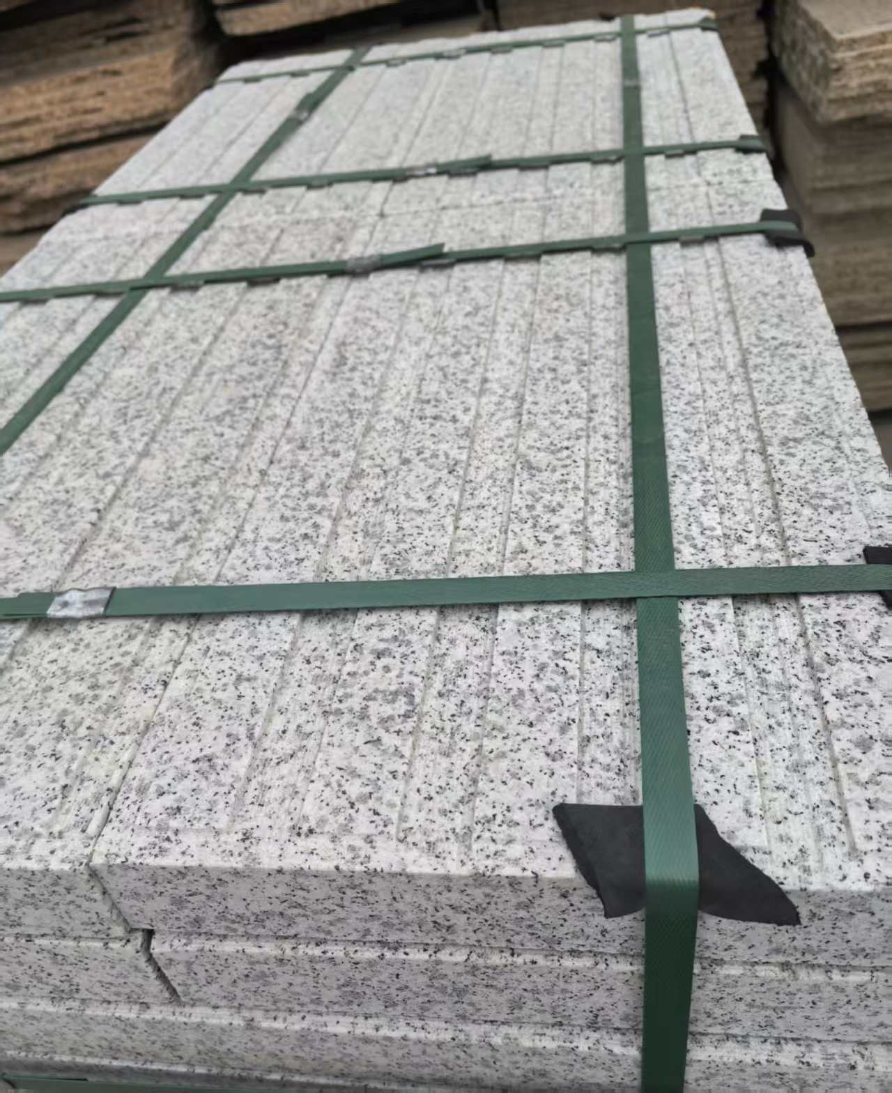 成都 白麻花岗岩直行盲道石，盲条，地铺石