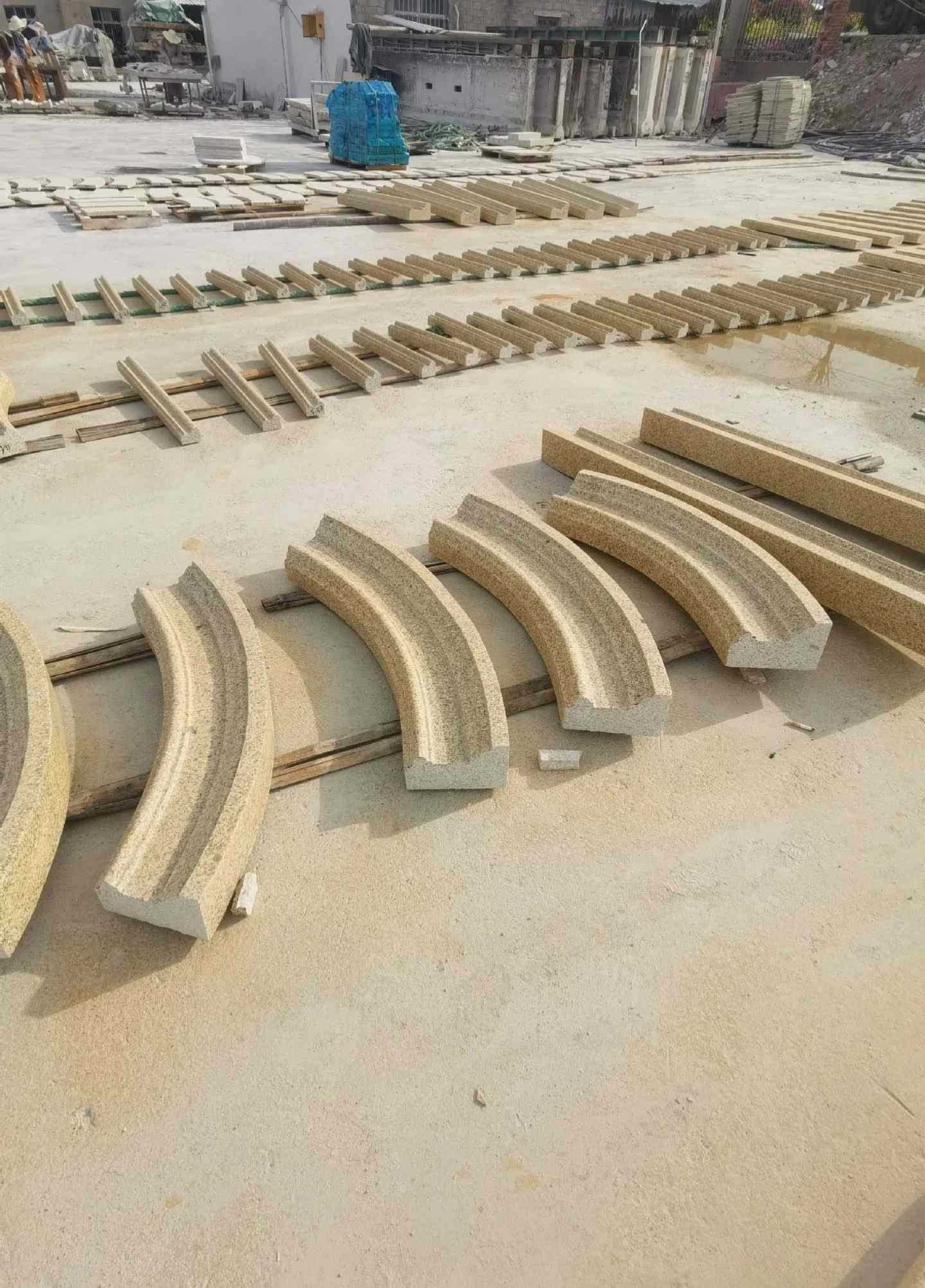 成都 黄金麻花岗岩别墅线条