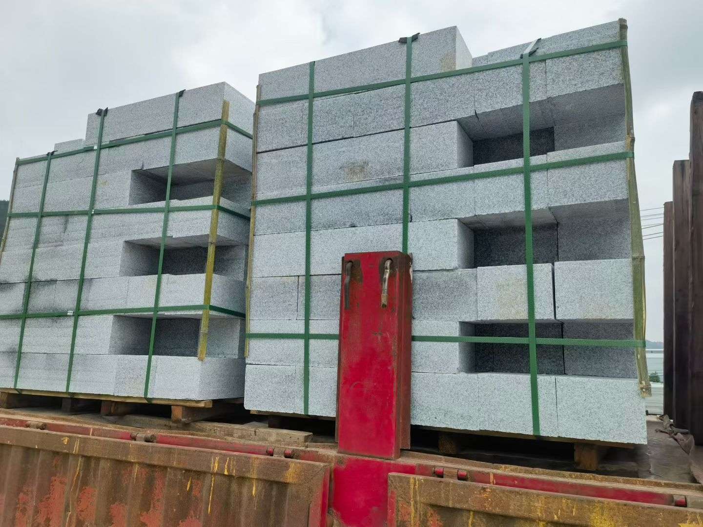 成都 芝麻白花岗岩路沿石，平石，路侧石，马路牙子，路缘石，立缘石，平缘石等