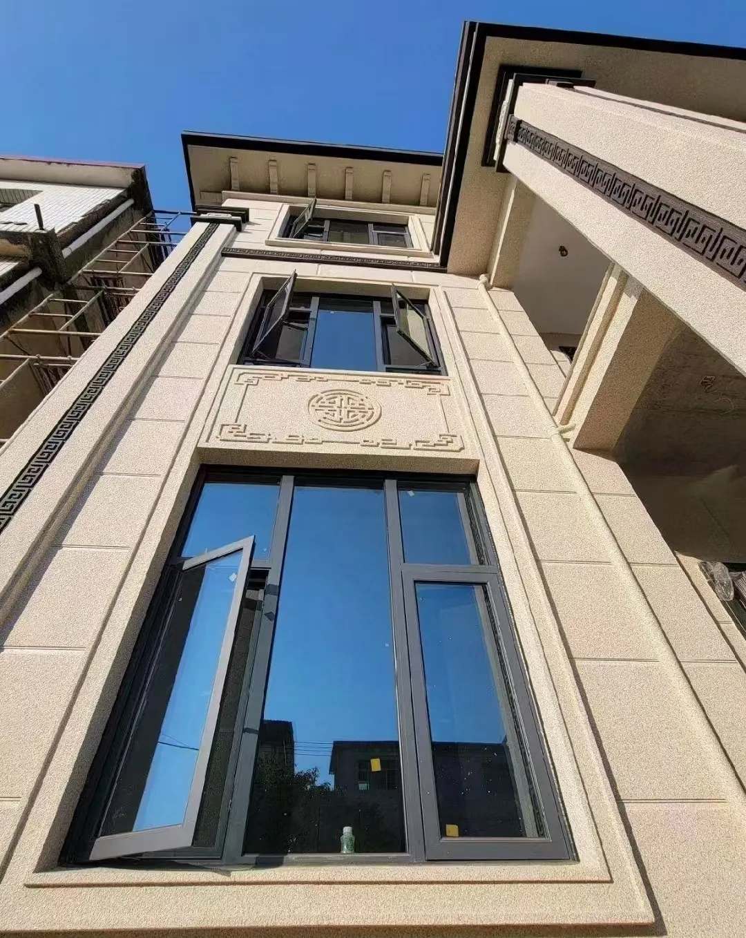 成都 黄金麻荔枝面别墅外墙干挂效果展示