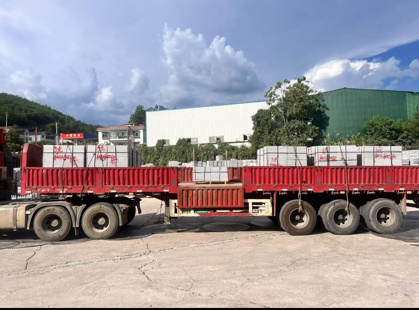 成都 芝麻灰花岗岩地铺石出货日常